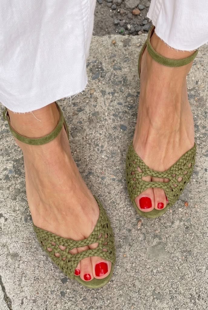 Paulette™ | Woven Gold Sandals