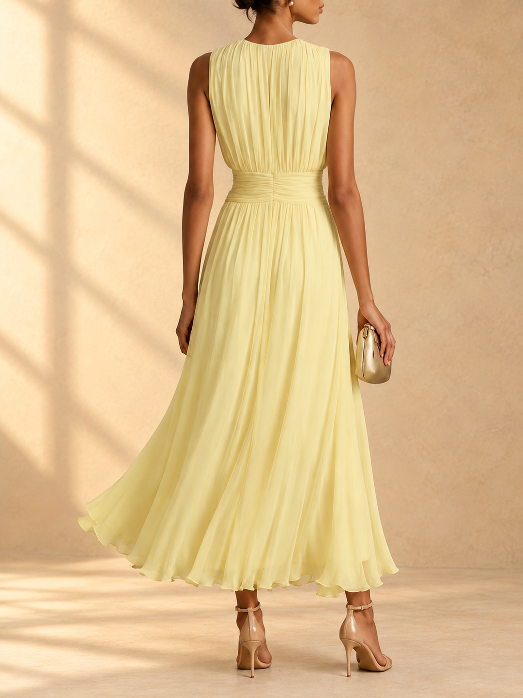 Iselle™ | Sleeveless maxi dress with ruched waist