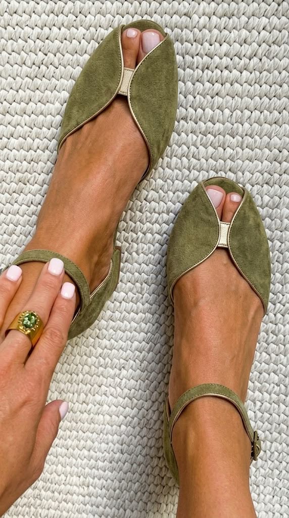 Drusilla™ | Elegant Sage Green Sandals