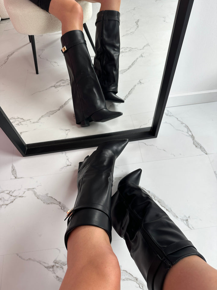 Minnie™ | Shark Leather Boots