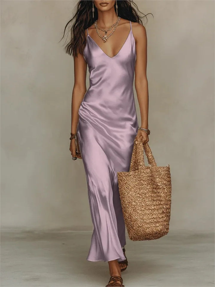 Isabella™ | Sleeveless satin maxi dress with delicate spaghetti straps