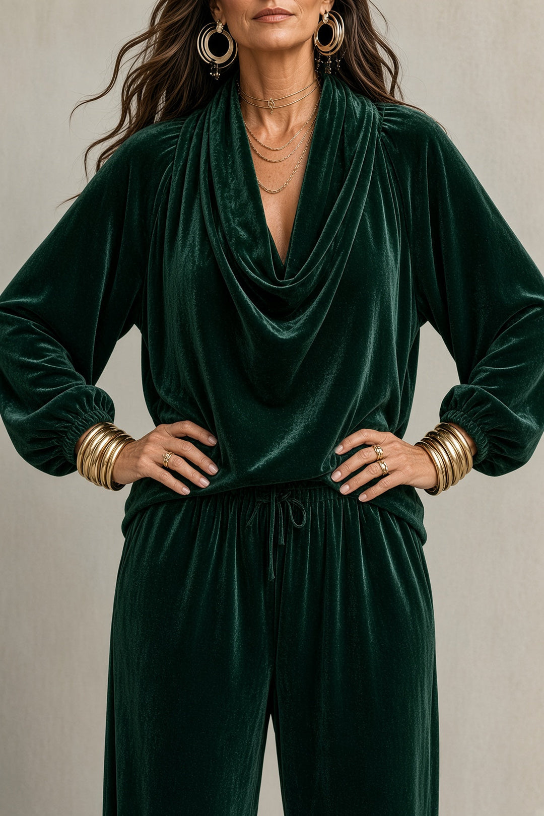 Avery™ Velvet Set