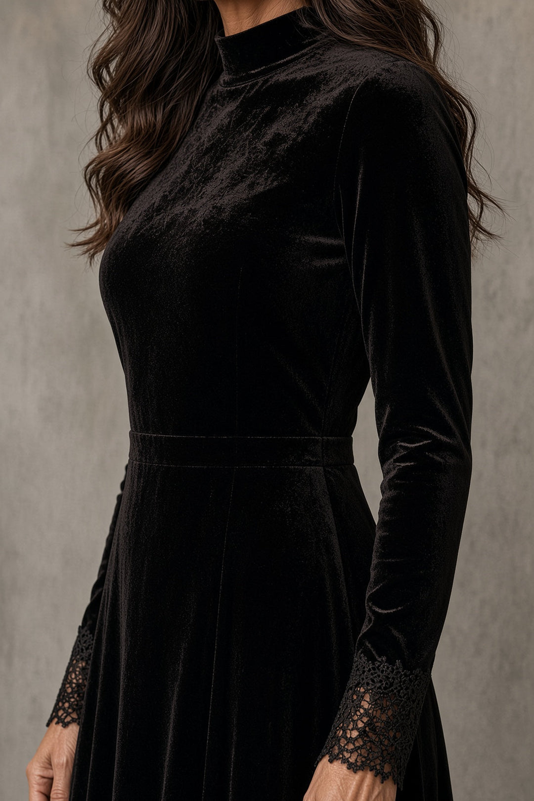Ava™ Velvet Dress – Black
