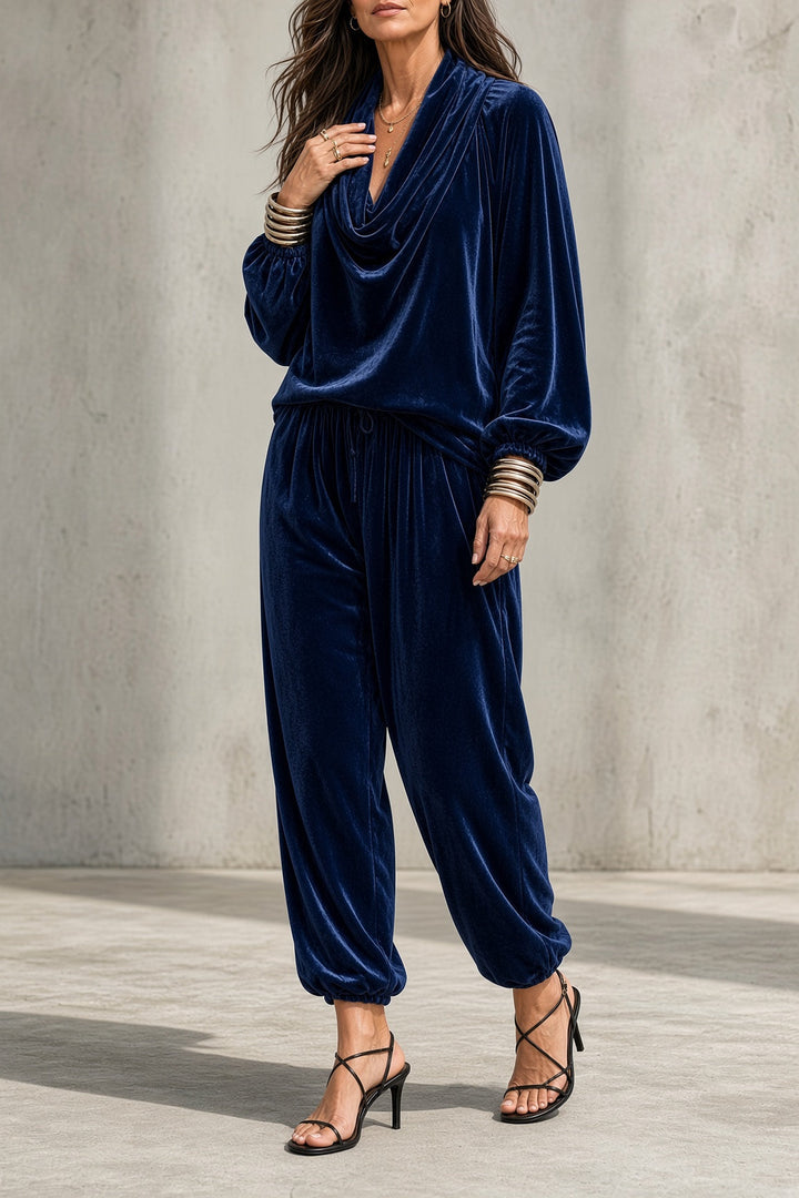 Avery™ Velvet Set