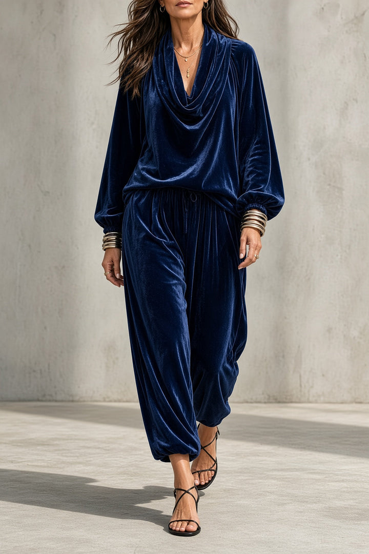Avery™ Velvet Set
